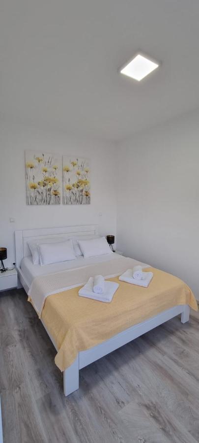 Yellow Dream Apartment Murvica (Policnik)